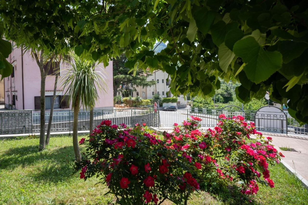 Casa Vacanza La Gardenia 트라몬티 외부 사진